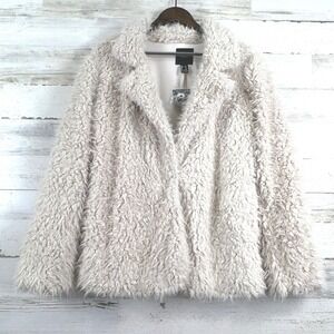Forever 21 NEW Faux Fur Coat Jacket Medium Cream‎ White Shaggy Plush Size M